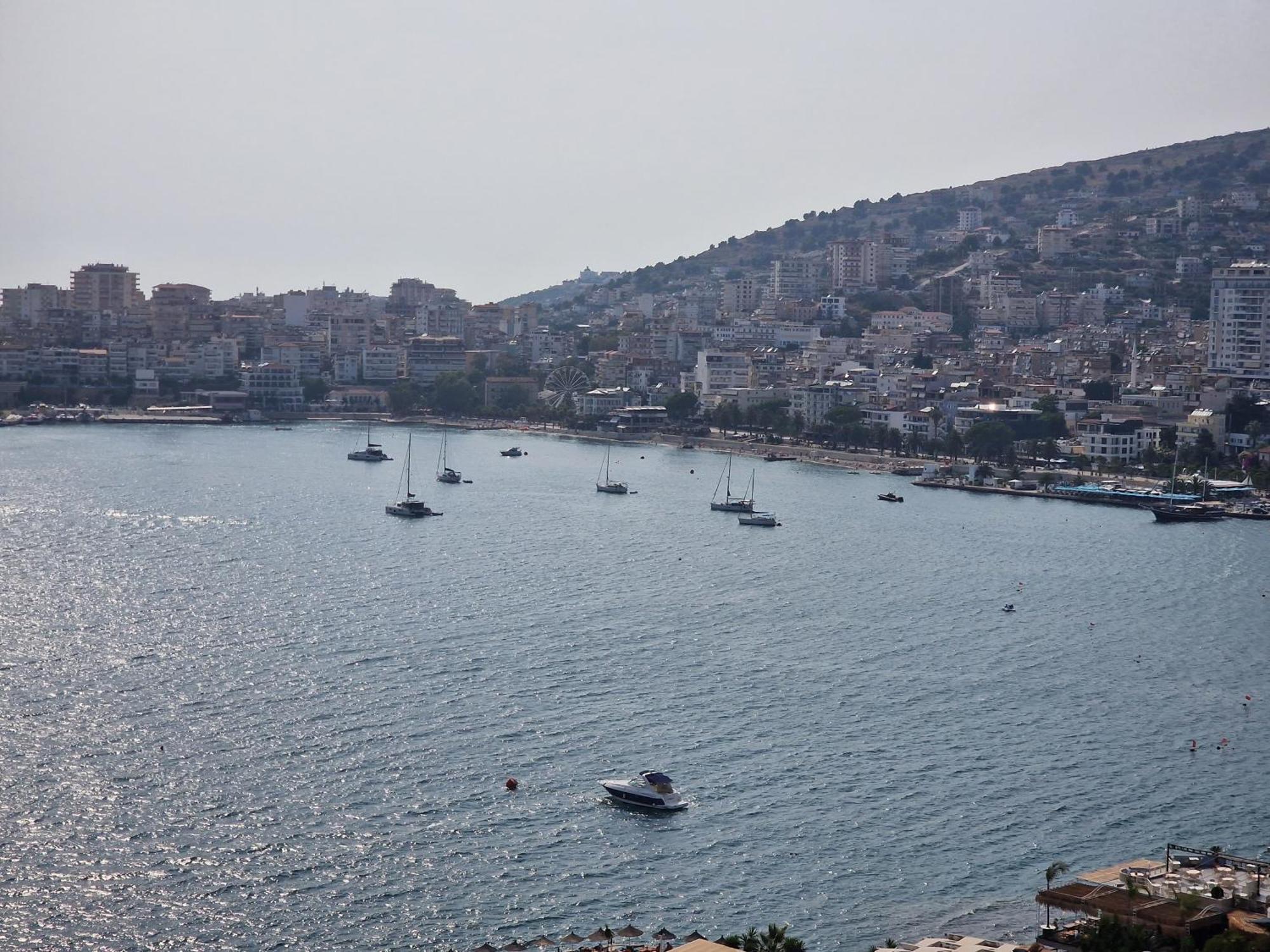Joanna Suites Sarandë Rum bild